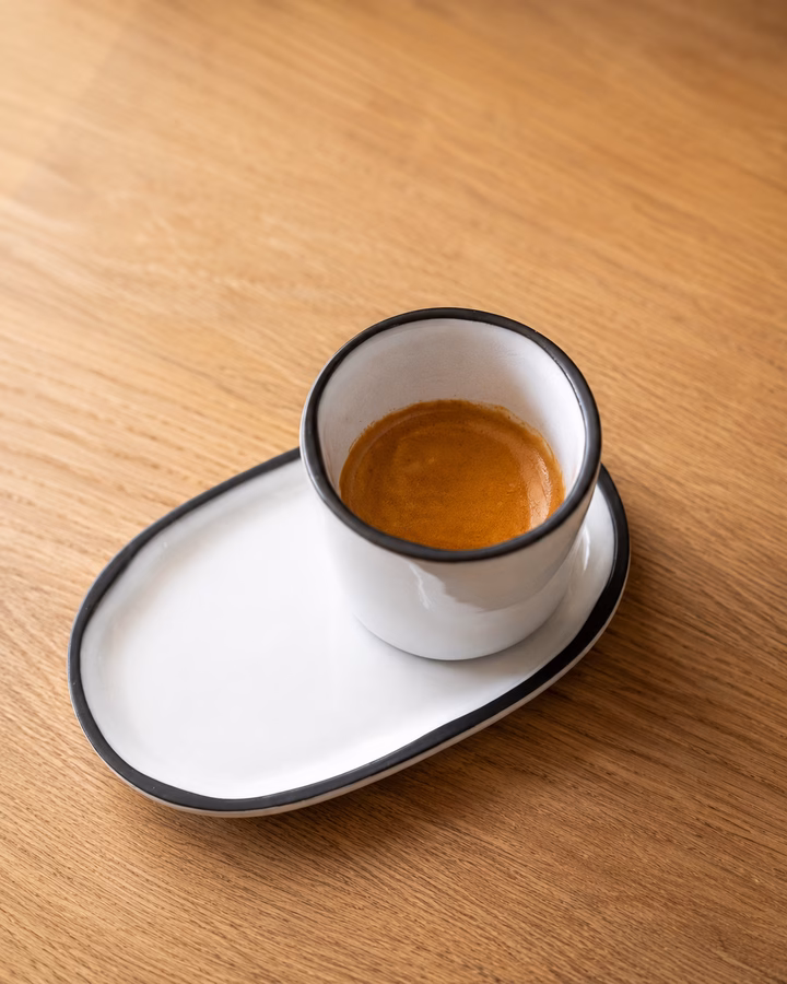 Espresso in weisser Tasse